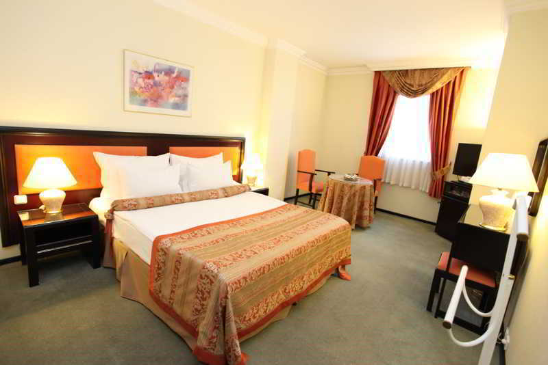 Guenes Hotel Merter Стамбул Номер фото