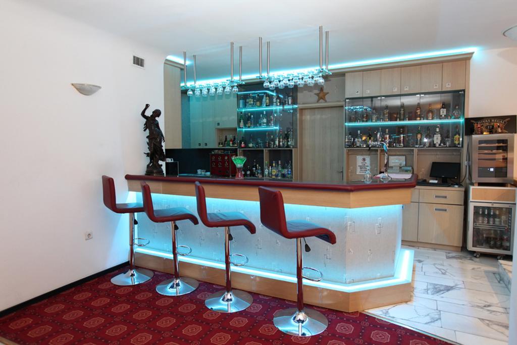 Guenes Hotel Merter Стамбул Ресторан фото