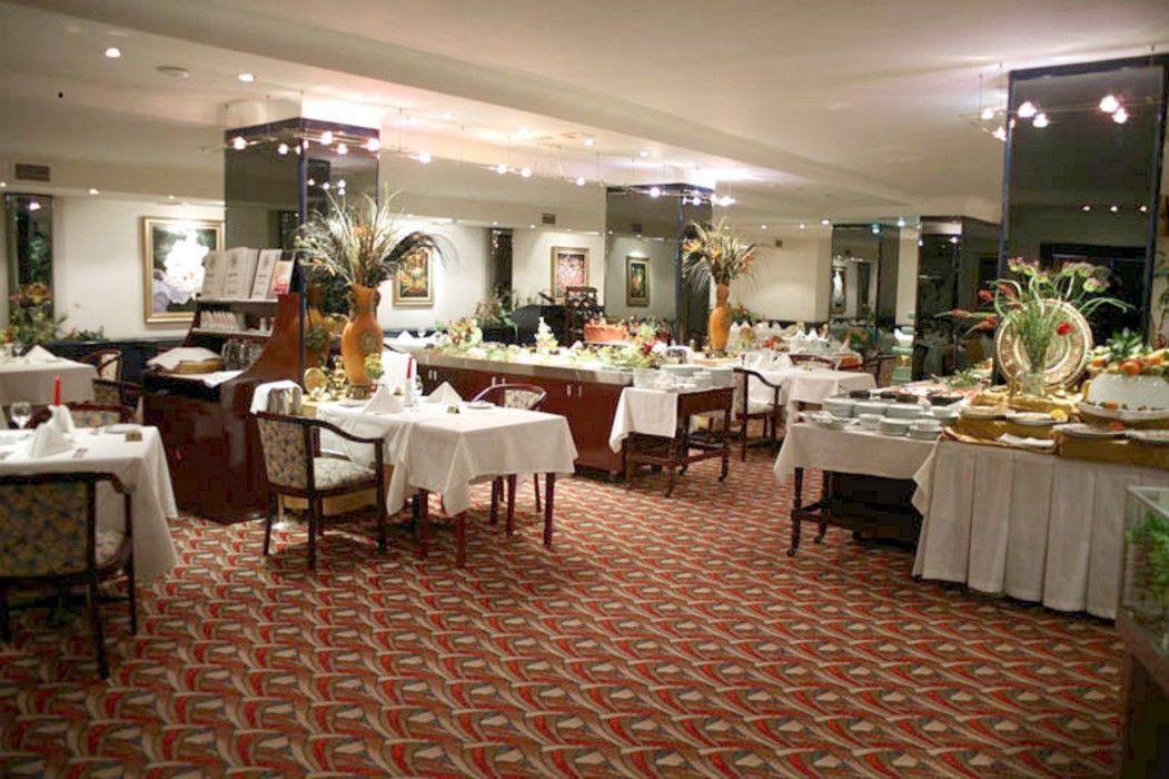Guenes Hotel Merter Стамбул Ресторан фото