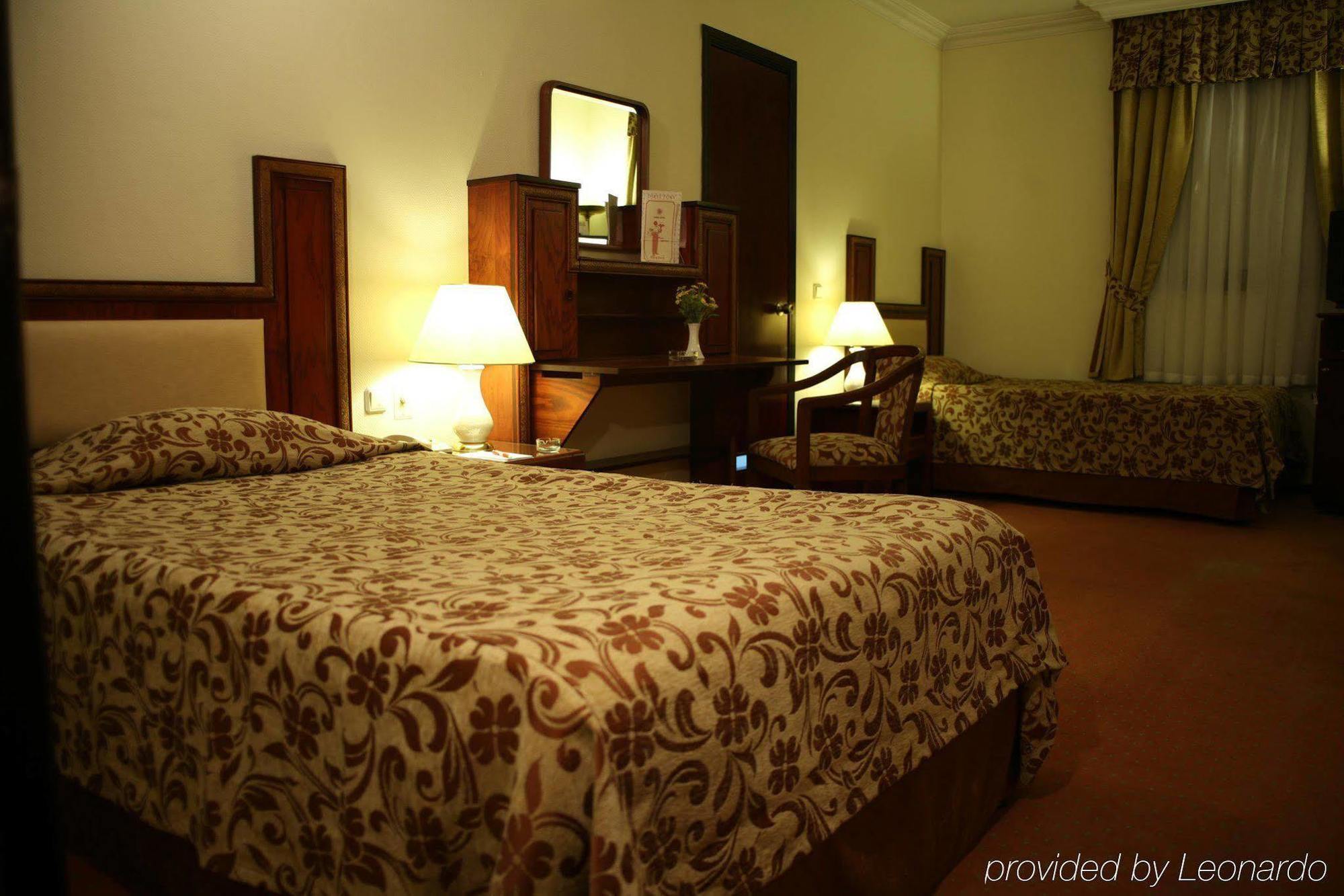 Guenes Hotel Merter Стамбул Номер фото
